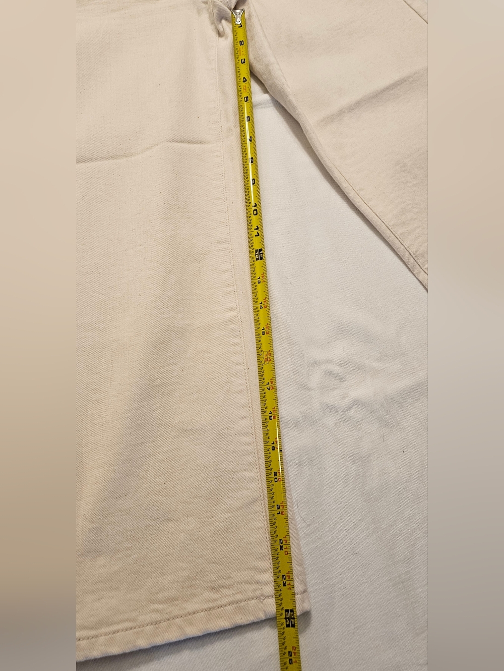 Banana Republic Cropped Straight Jeans in Cream - Picture 6 of 7